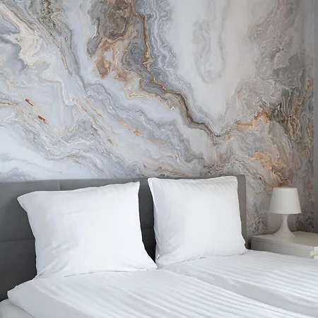 Rentplanet - Lutomierska Apartment *