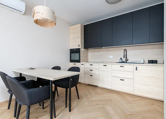 Rentplanet - Lutomierska Apartman *